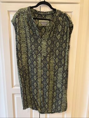 Anthropologie Green and Black Snake Print Shift Dress